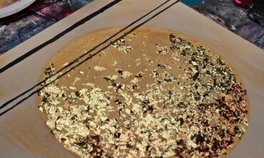 ABSTRAKTNE GOLD FOIL AKRÜÜLMAAL – 18 JAANUAR