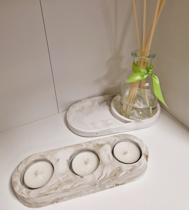 dekoratiivsed-alused-vein-ja-pintsel-20250822_134324_M_C