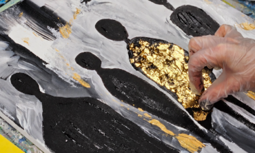 ABSTRAKTNE GOLD FOIL AKRÜÜLMAAL – 28 AUGUST